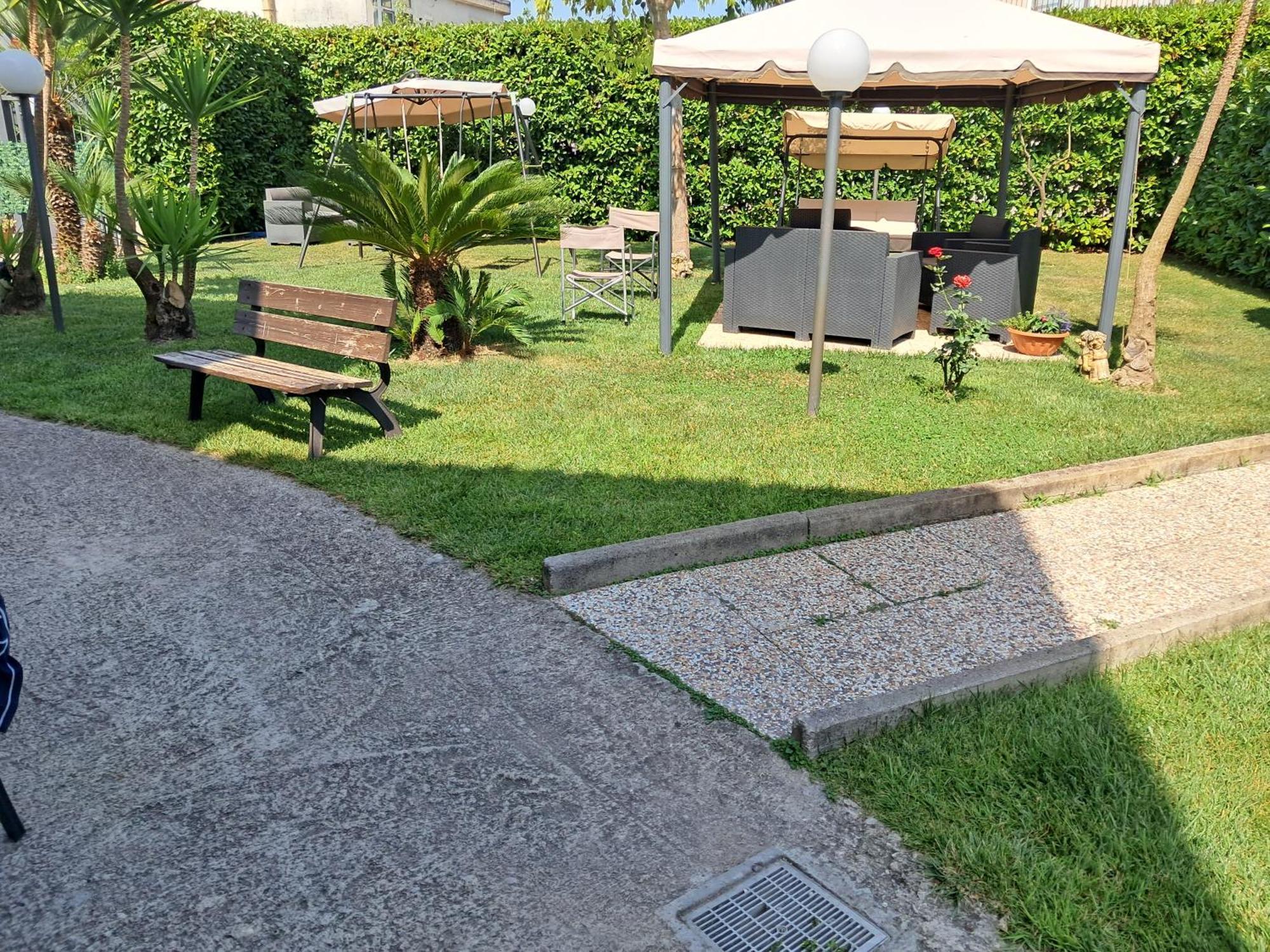 Depandance Con Piscina In Uso In Esclusivo In B&B Sant'Antonio Abate Bagian luar foto